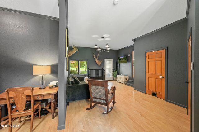 7402 Berridge Road, Whitehouse, OH 43571
