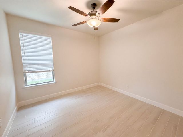 612 Wood Brook Lane, Burleson, TX 76028