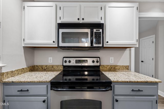 102 Westview Cove Lane, Cary, NC 27513