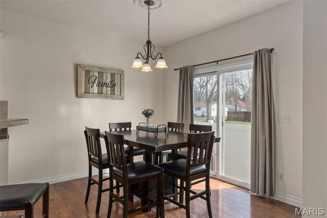 922 S Edwardsville Street, Staunton, IL 62088