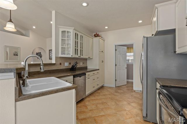 922 S Edwardsville Street, Staunton, IL 62088