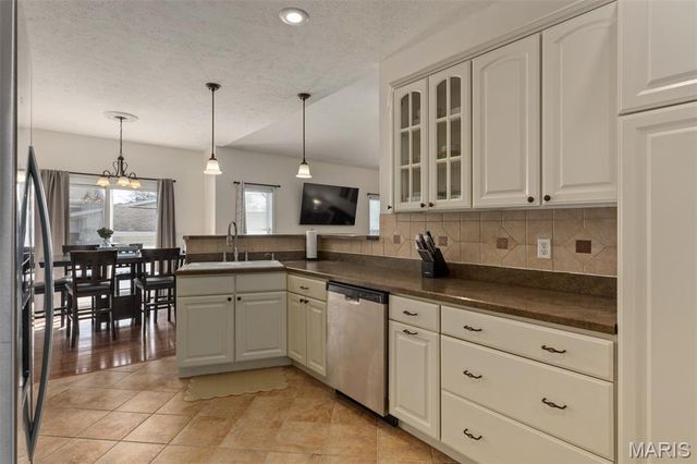 922 S Edwardsville Street, Staunton, IL 62088