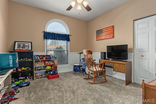 922 S Edwardsville Street, Staunton, IL 62088