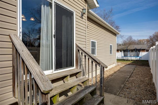 922 S Edwardsville Street, Staunton, IL 62088