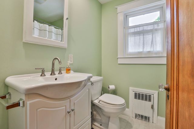 40 Stark Street, Nashua, NH 03064