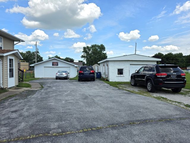 113 1st Street, Coal Valley, IL 61240
