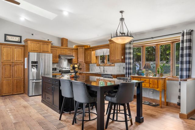 6 Briar Oaks Lane, Branson West, MO 65737