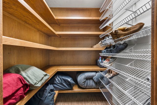 6 Briar Oaks Lane, Branson West, MO 65737