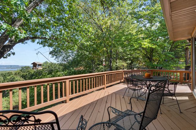 6 Briar Oaks Lane, Branson West, MO 65737