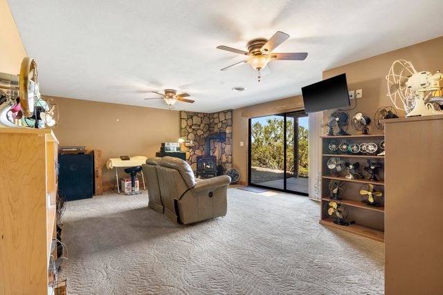 6 Briar Oaks Lane, Branson West, MO 65737