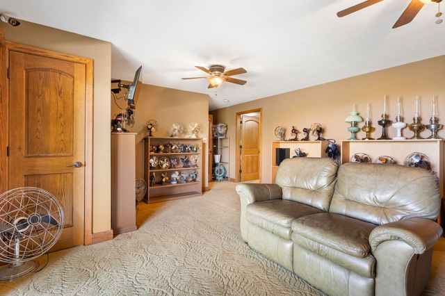 6 Briar Oaks Lane, Branson West, MO 65737