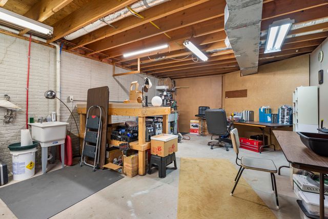 6 Briar Oaks Lane, Branson West, MO 65737