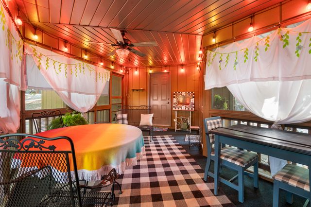 6 Briar Oaks Lane, Branson West, MO 65737