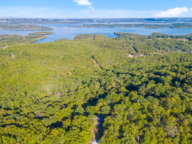 6 Briar Oaks Lane, Branson West, MO 65737