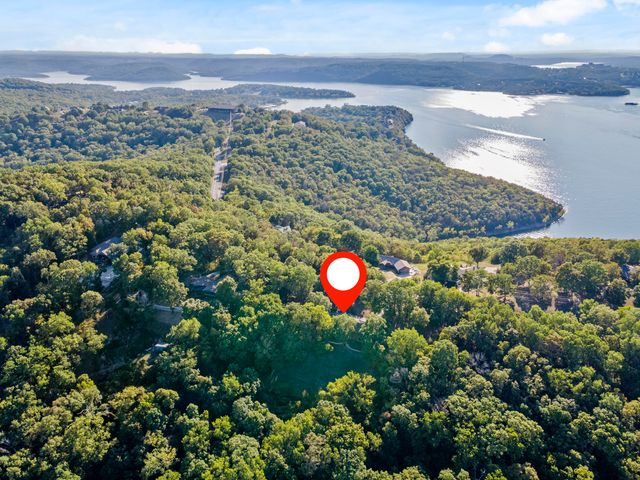 6 Briar Oaks Lane, Branson West, MO 65737