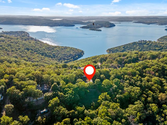 6 Briar Oaks Lane, Branson West, MO 65737