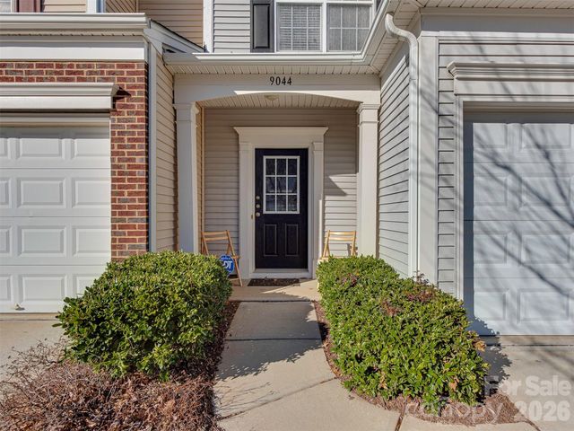 9044 Mcalwaine Preserve Avenue, Charlotte, NC 28277