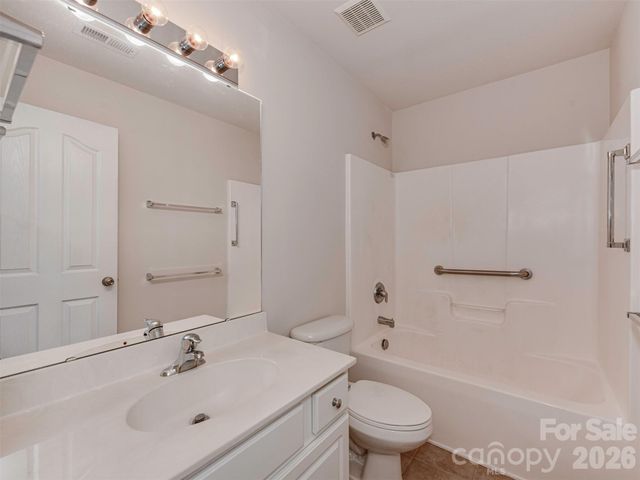 9044 Mcalwaine Preserve Avenue, Charlotte, NC 28277