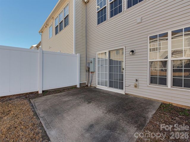 9044 Mcalwaine Preserve Avenue, Charlotte, NC 28277