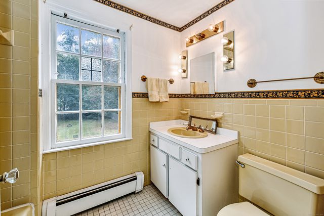 61 Villa Avenue, Fairfield, CT 06825