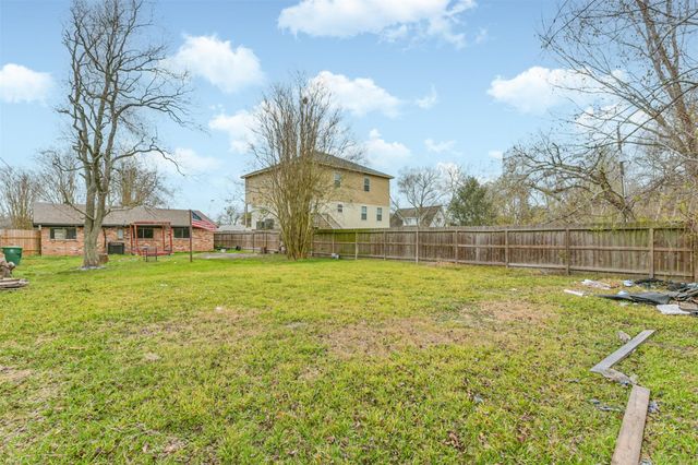 2718 Summertime Drive, Houston, TX 77045