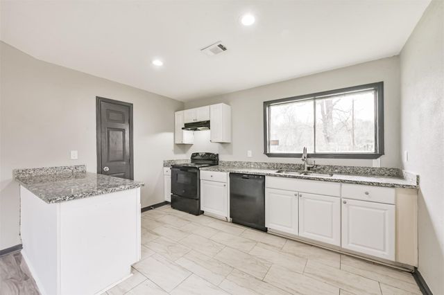 2718 Summertime Drive, Houston, TX 77045