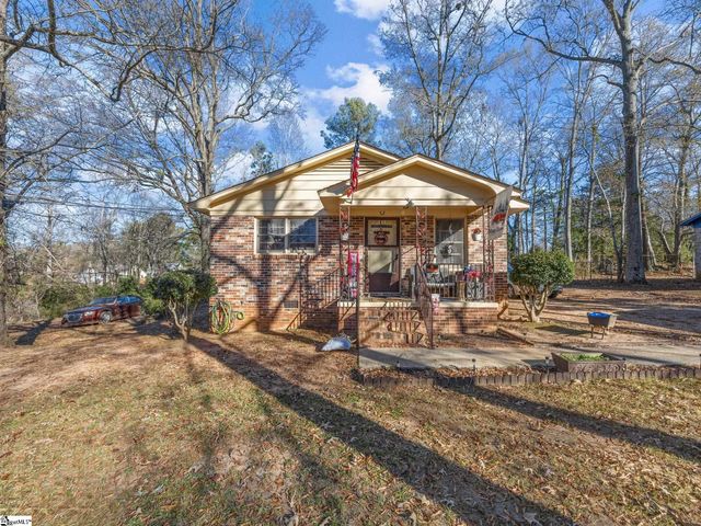 204 Martha Dendy Drive, Clinton, SC 29325