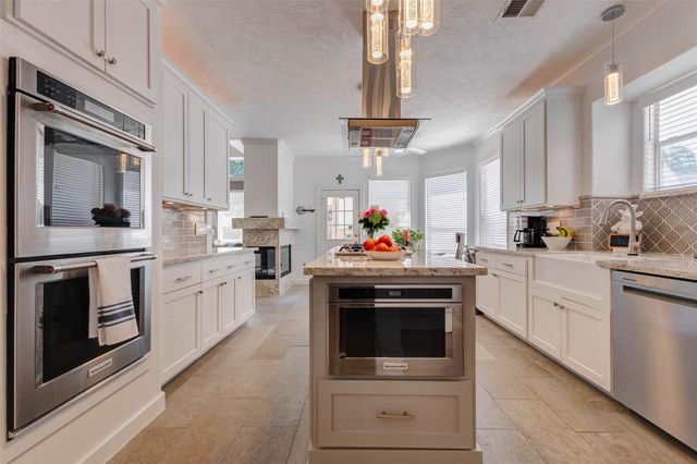 1519 Darnley Lane, Houston, TX 77077