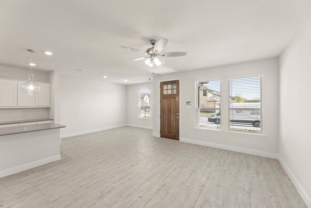 1967 Gentle Oak Trail, Corinth, TX 76210