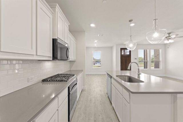 1967 Gentle Oak Trail, Corinth, TX 76210