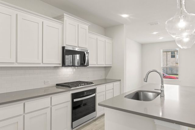 1967 Gentle Oak Trail, Corinth, TX 76210