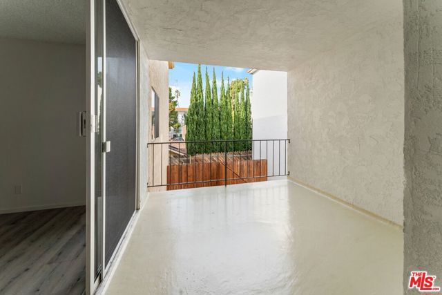1114 12th Street 206, Santa Monica, CA 90403