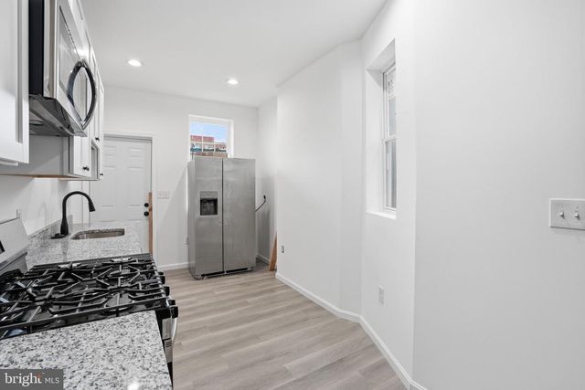 233 N LUZERNE AVE, Baltimore, MD 21224