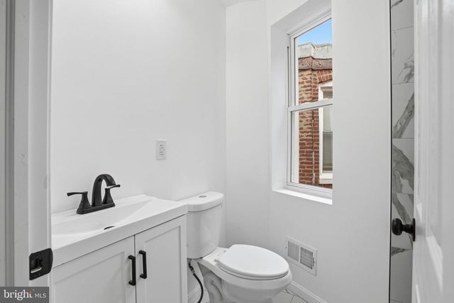 233 N LUZERNE AVE, Baltimore, MD 21224