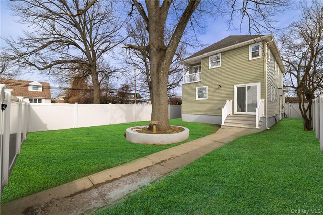 2962 Grand Avenue, Baldwin, NY 11510