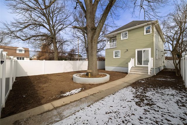 2962 Grand Avenue, Baldwin, NY 11510