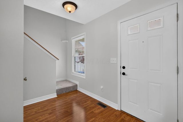 8839 Meadow Grass Lane, Lewis Center, OH 43035