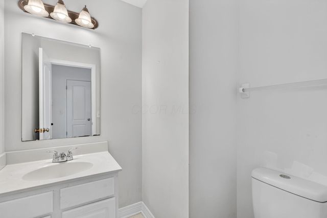 8839 Meadow Grass Lane, Lewis Center, OH 43035