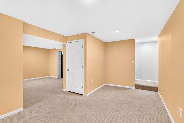 8839 Meadow Grass Lane, Lewis Center, OH 43035