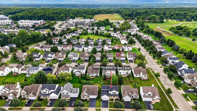 8839 Meadow Grass Lane, Lewis Center, OH 43035