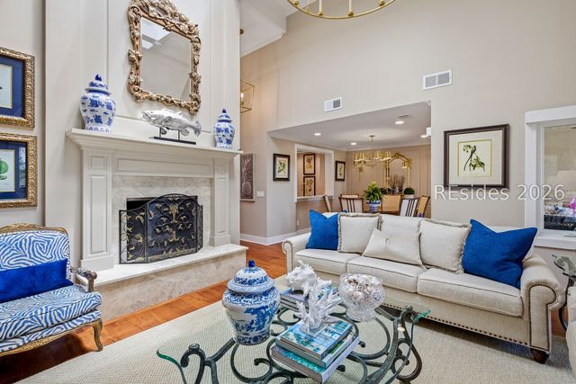 19 Mizzenmast Ct, Hilton Head Island, SC 29928