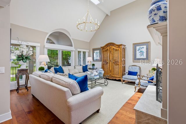 19 Mizzenmast Ct, Hilton Head Island, SC 29928