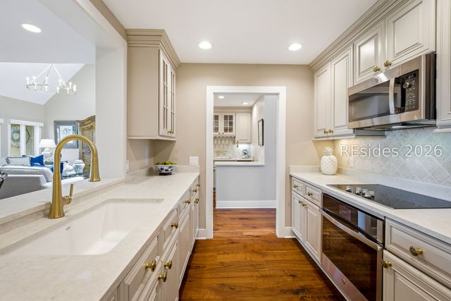 19 Mizzenmast Ct, Hilton Head Island, SC 29928