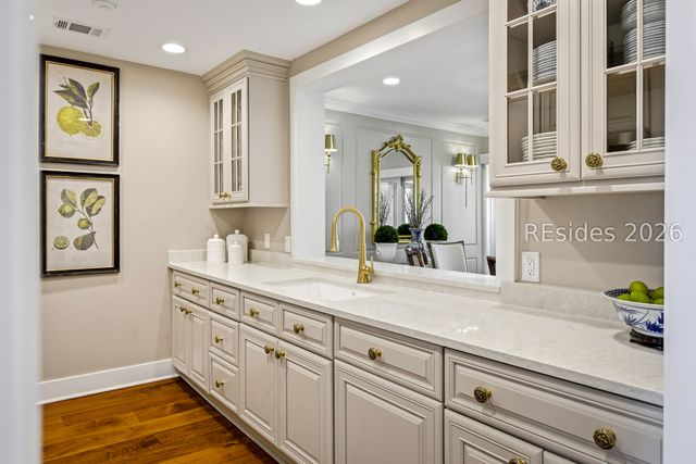 19 Mizzenmast Ct, Hilton Head Island, SC 29928