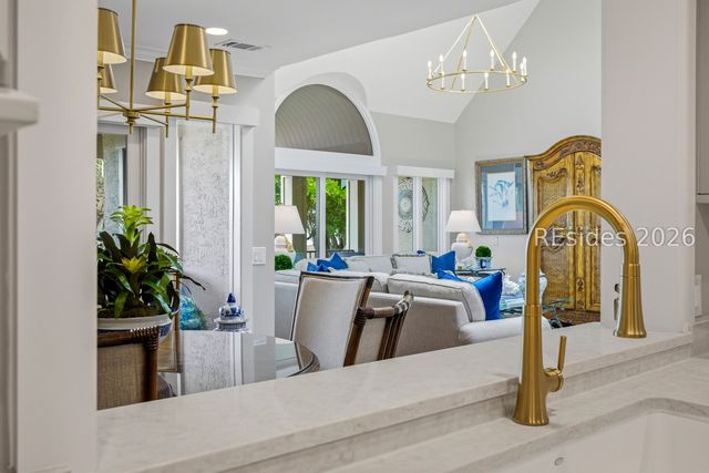 19 Mizzenmast Ct, Hilton Head Island, SC 29928
