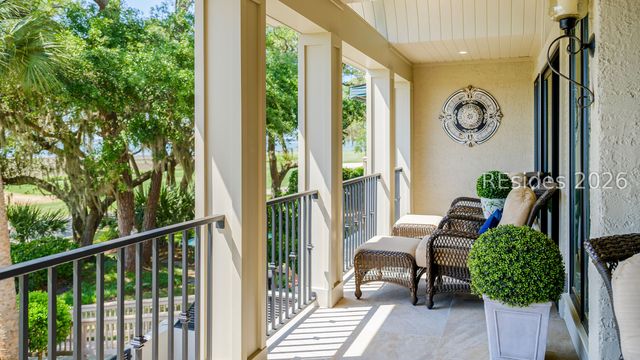 19 Mizzenmast Ct, Hilton Head Island, SC 29928