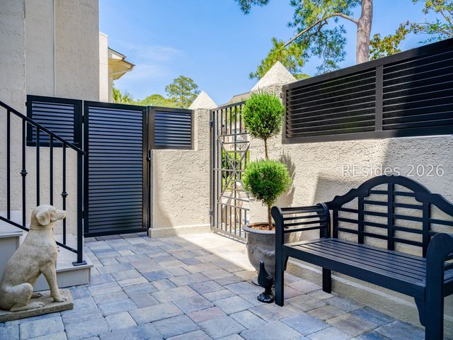 19 Mizzenmast Ct, Hilton Head Island, SC 29928