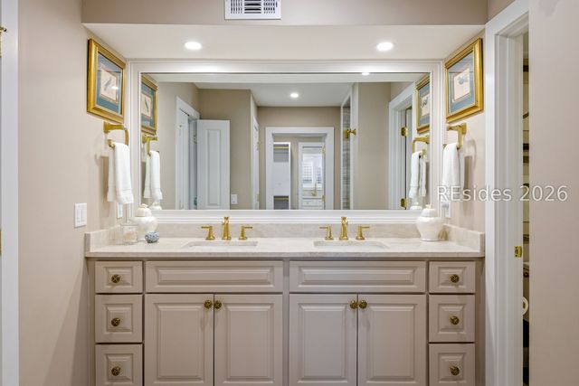 19 Mizzenmast Ct, Hilton Head Island, SC 29928