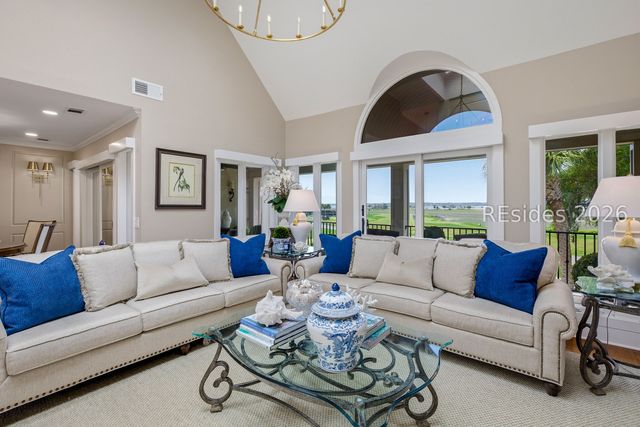 19 Mizzenmast Ct, Hilton Head Island, SC 29928