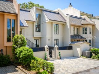 19 Mizzenmast Ct, Hilton Head Island, SC 29928